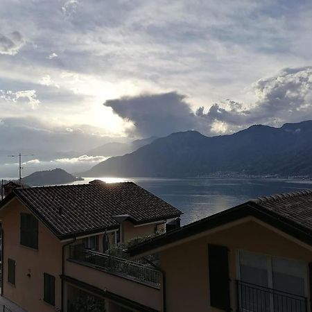 Vista Lago Panoramica Colonno Eksteriør billede